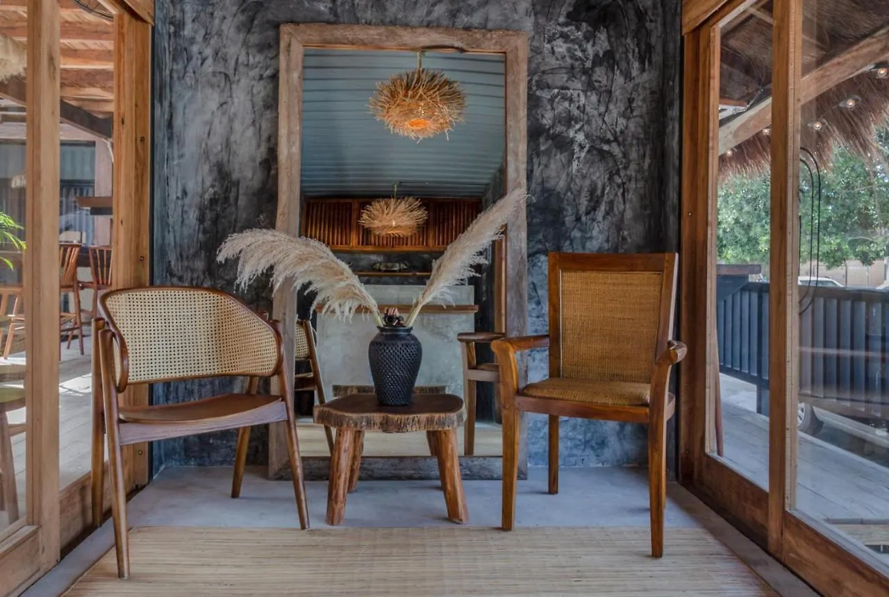 Meteora Stay & Coffeehouse Tulum 0*,  Messico