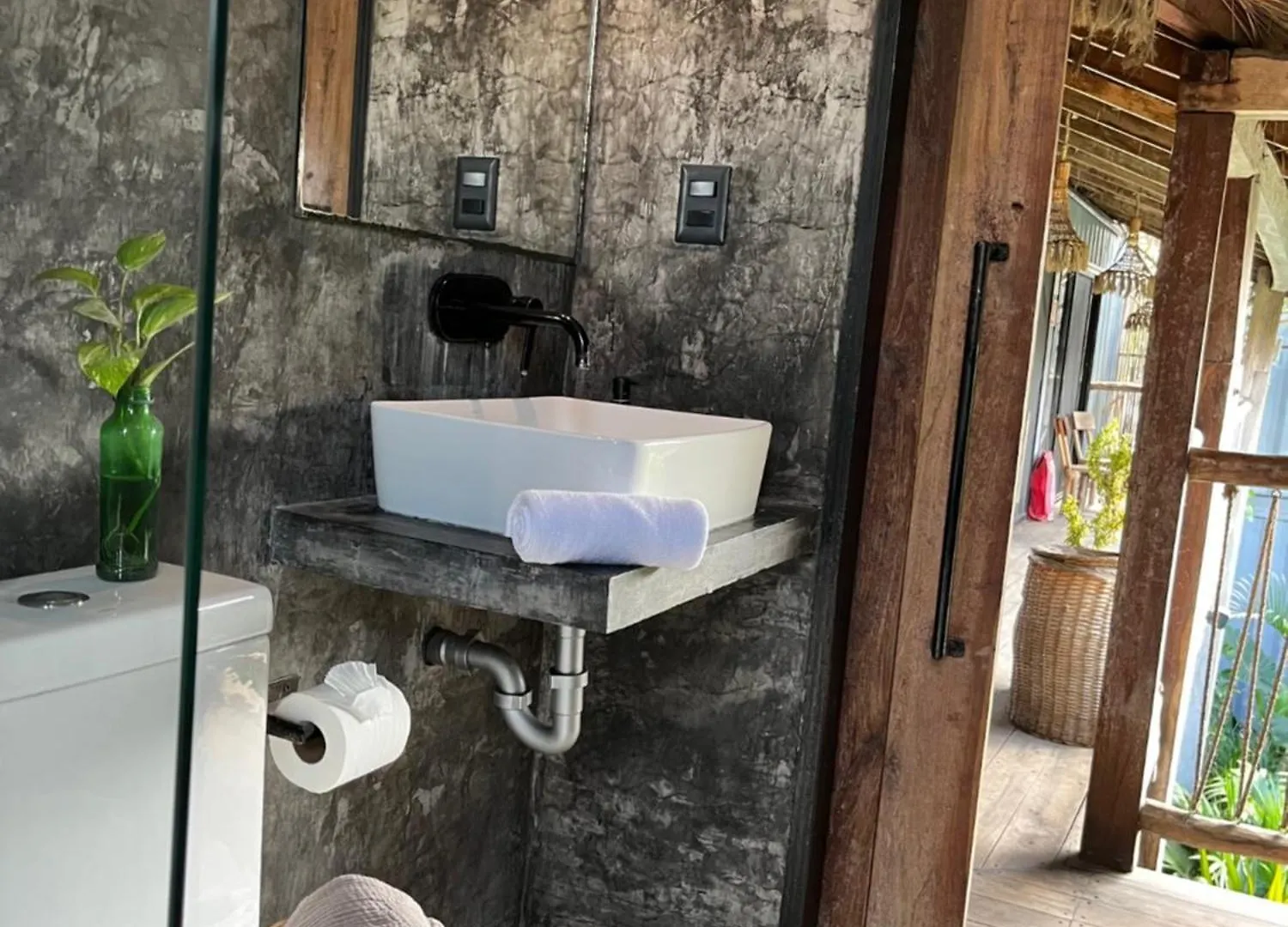 Meteora Stay & Coffeehouse Tulum Hostel