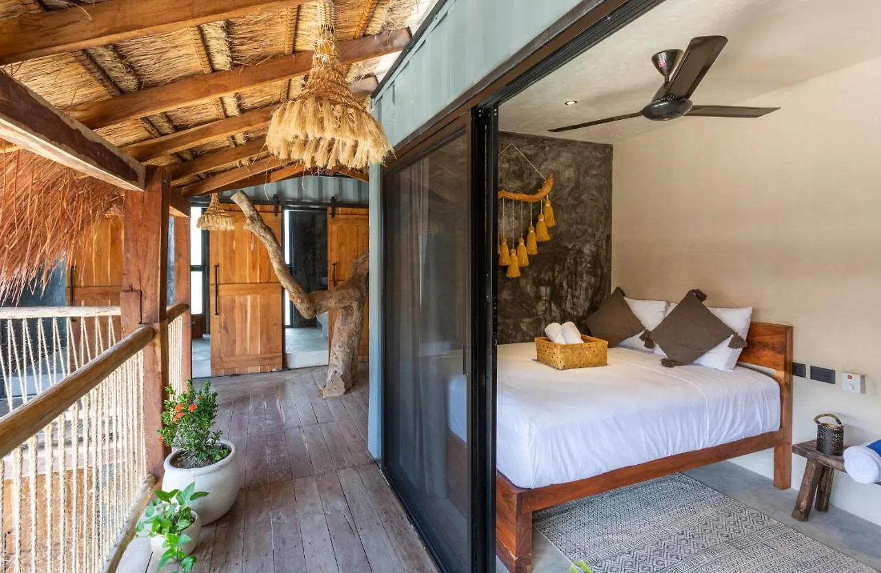 Albergue Meteora Stay & Coffeehouse Tulum
