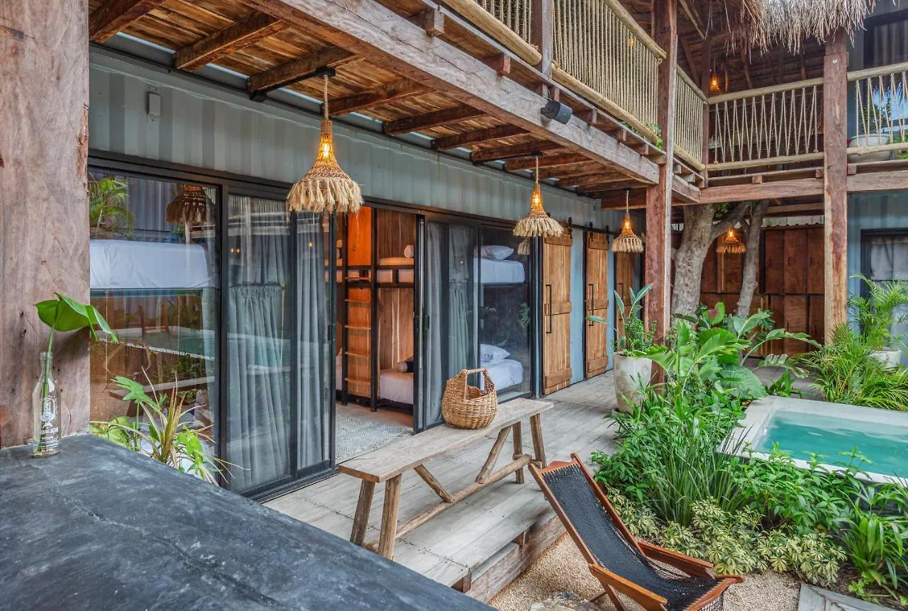 Albergue Meteora Stay & Coffeehouse Tulum
