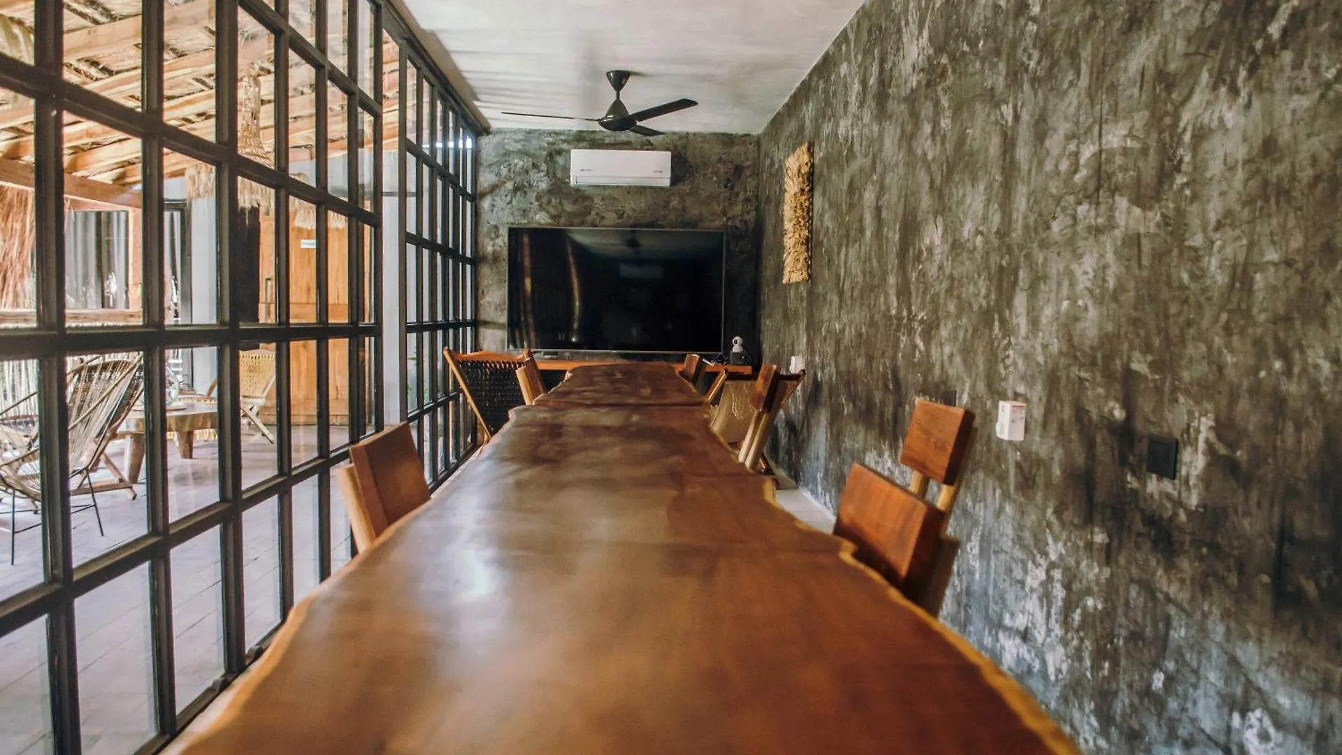 Meteora Stay & Coffeehouse Tulum